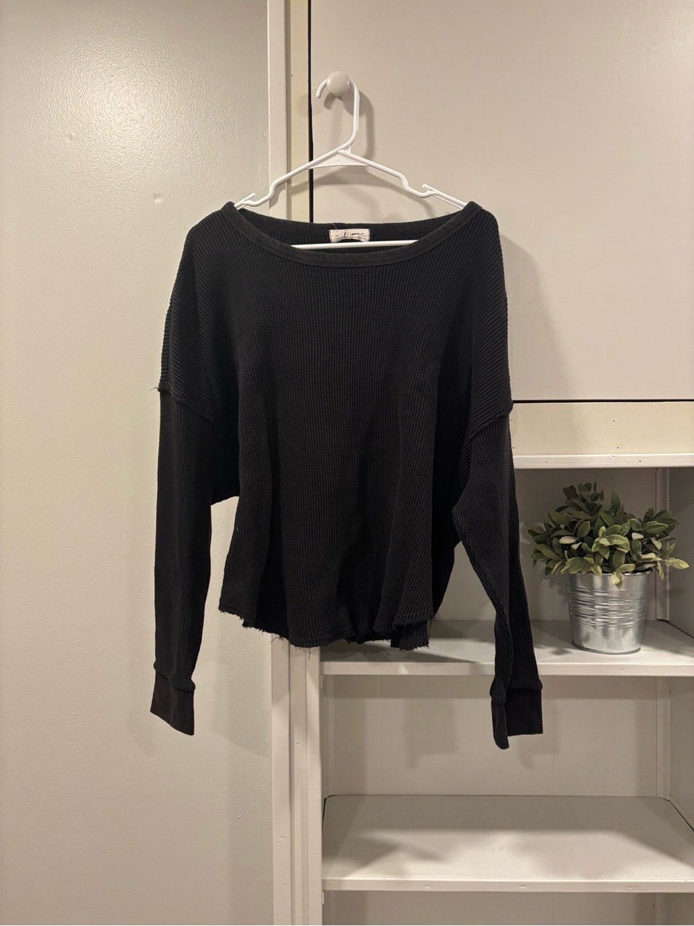 Carly Jean Los Angeles Black Waffle Knit Long Sleeve Top